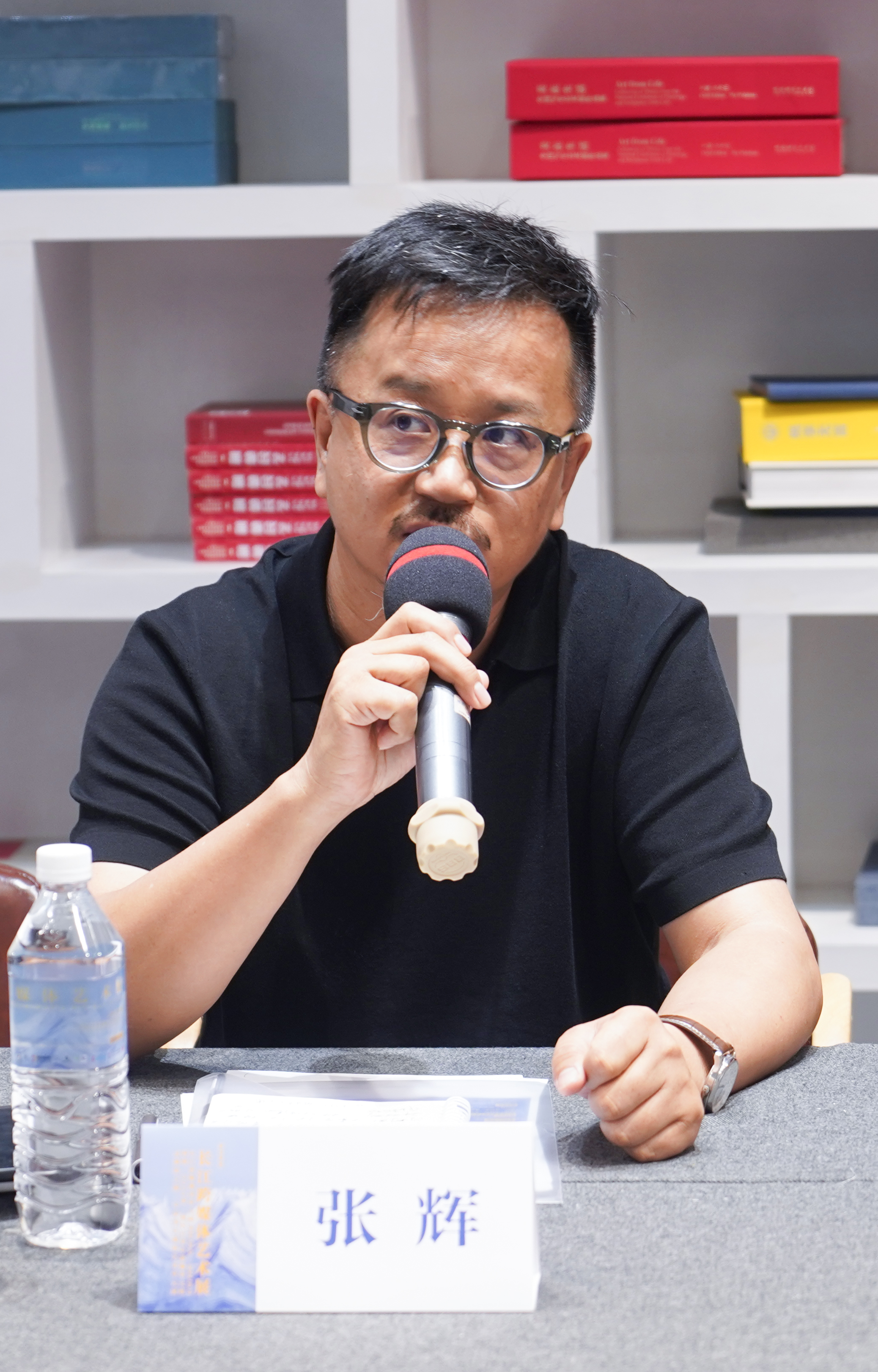 西安理工大学艺术与设计学院副院长张辉张辉教授探讨了数字时代影像艺术